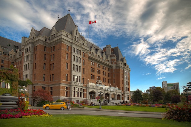 pexels-onur-kurtic-205377